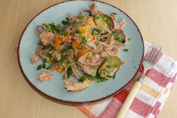 Żytnie pappardelle z tuńczykiem