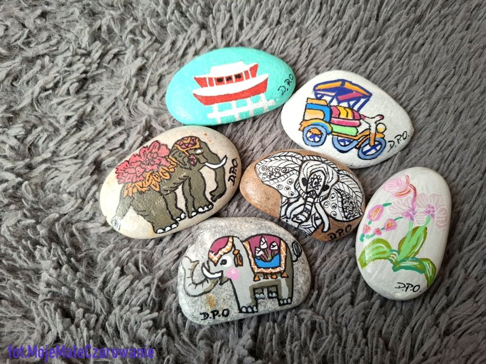 Między Tajlandią, Birmą i Laosem - kamyczki wędrują