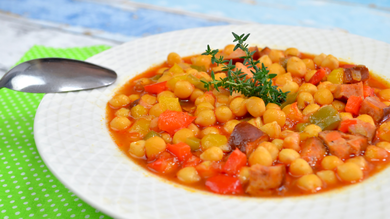 Gulasz z ciecierzycą + film