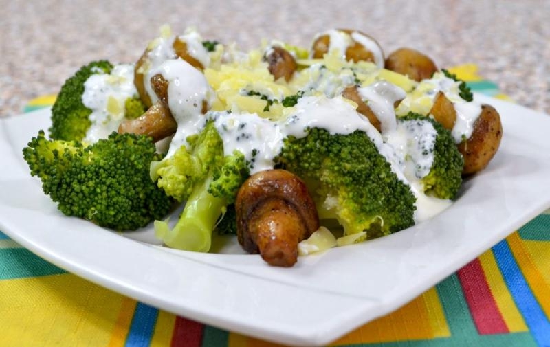 Brokuły z pieczarkami + film