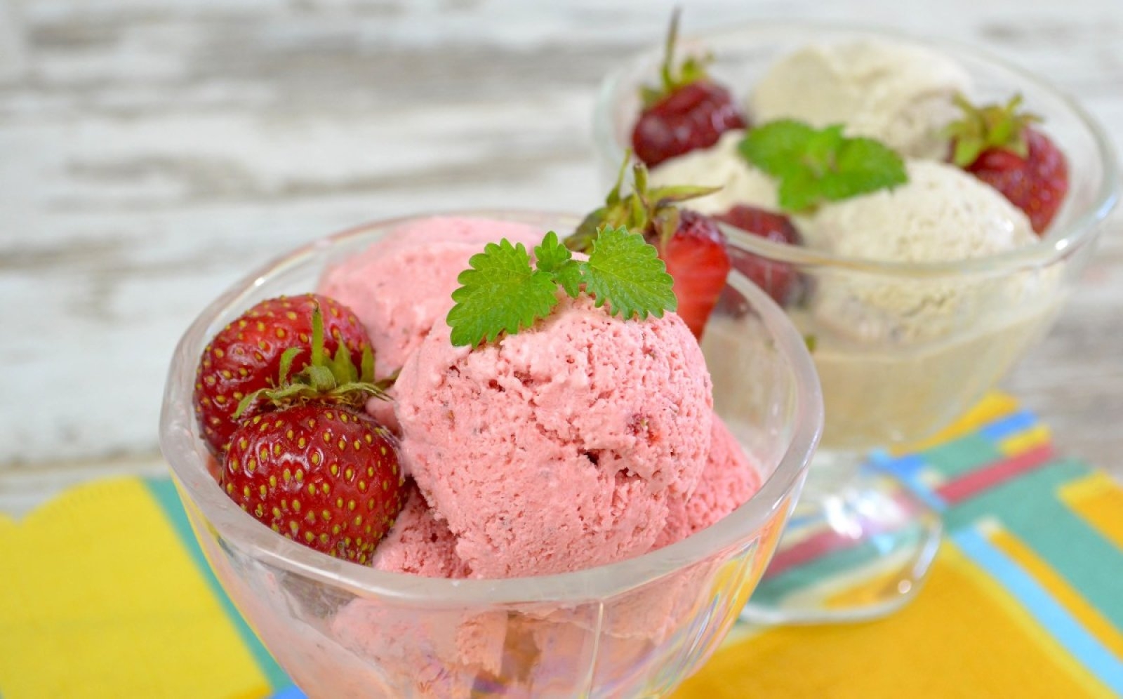Błyskawiczne lody truskawkowe i bananowe + film