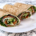 Tortilla z łososiem i...