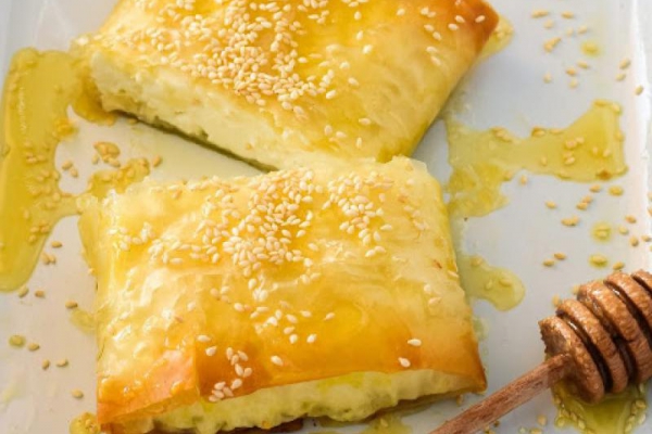 Feta zapiekana w cieście filo