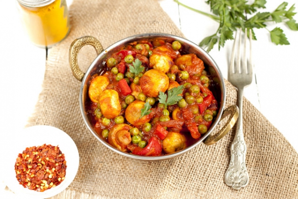 Curry z pieczarek i zielonego groszku