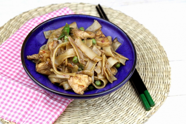 Pad thai z kurczakiem