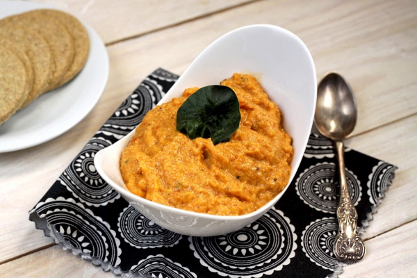 Pikantny dip marchewkowy