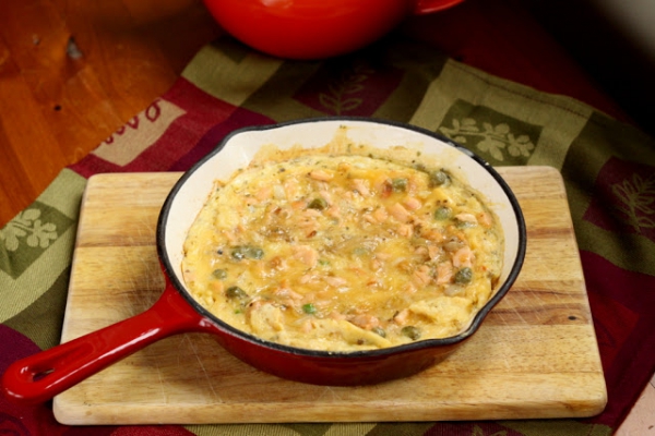 Frittata z wędzonym łososiem