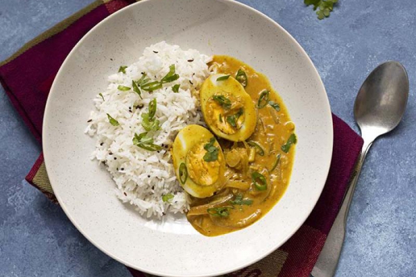 Curry kokosowe z jajkiem