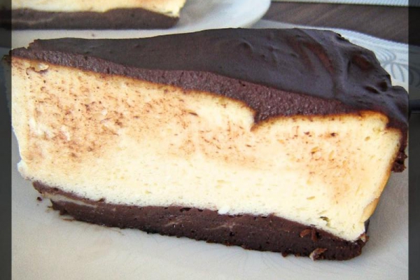 Brownie z musem jogurtowym