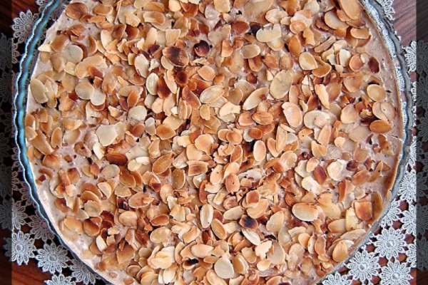 Sernik bananowy z orzechami (bez pieczenia)