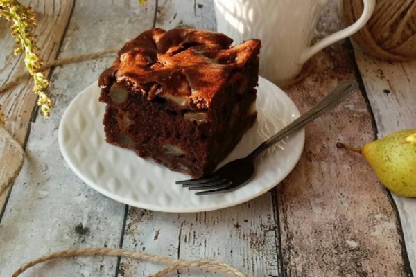 Najlepsze ciasto czekoladowe z gruszkami i jabłkami