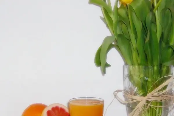 Świeżo wyciskany sok z pomarańczy
