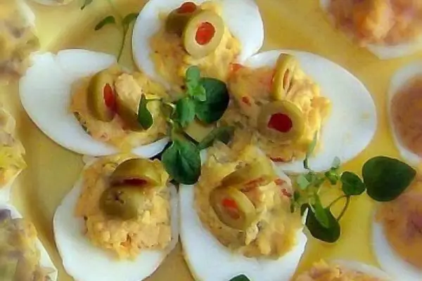 Jajka faszerowane oliwkami