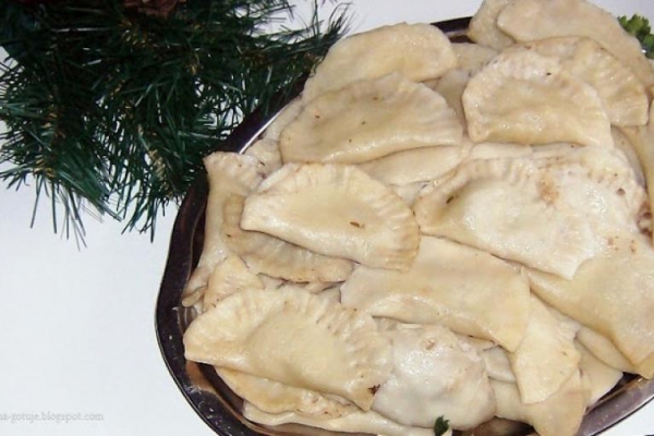 Pierogi z kapustą i grzybami