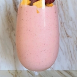 Smoothie mango truskawka