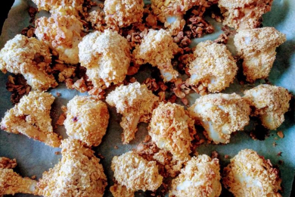 Pieczone nuggetsy z kalafiora