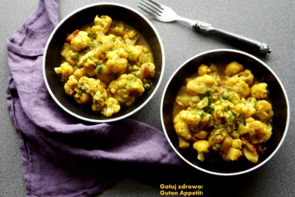 Aloo gobi - kalafior smażony z ziemniakami