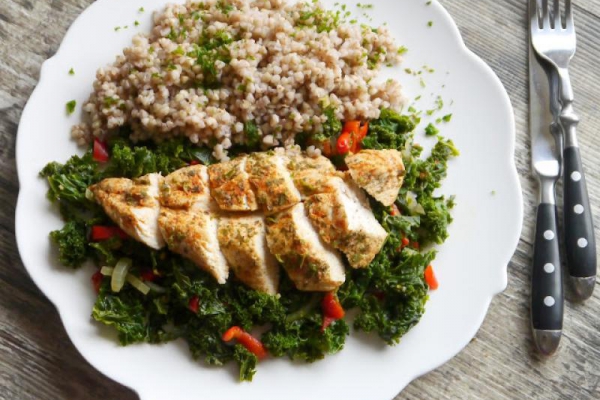 Filet kurczaka na jarmużu - dieta szybka przemiana - faza I