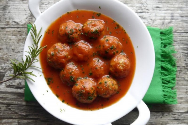 Klopsiki z indyka w sosie pomidorowym - fit