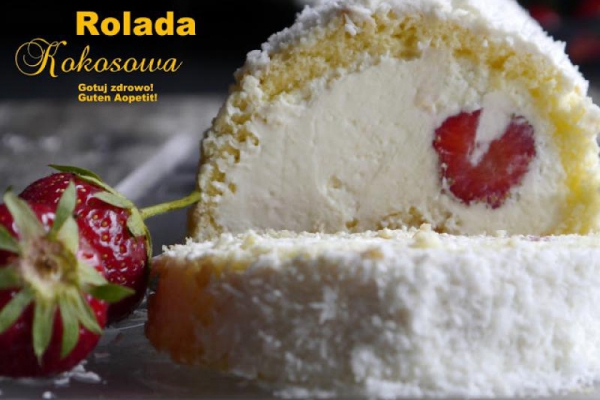 Biszkoptowa rolada kokosowa z truskawkami