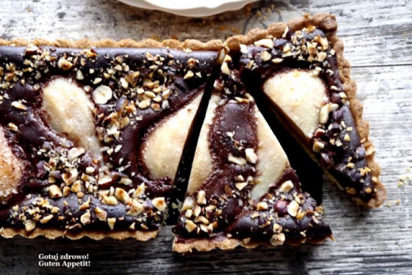 Tarta czekoladowo-orzechowa z gruszkami ( wypieki bez cukru)