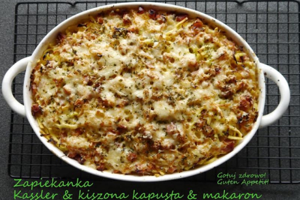 Zapiekanka z Kasslerem, kiszoną kapustą i makaronem