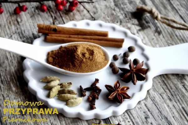 Domowa przyprawa piernikowa