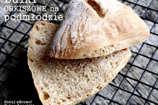 Bułki orkiszowe na podmłodzie