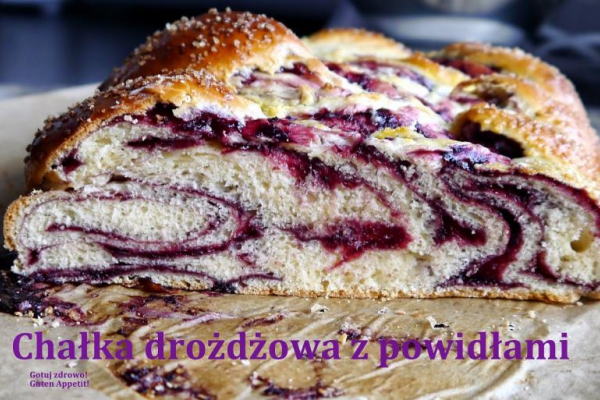 Chałka drożdżowa z powidłami