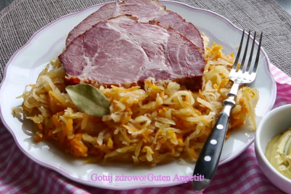 Kassler z kiszoną kapustą pieczony w rękawie