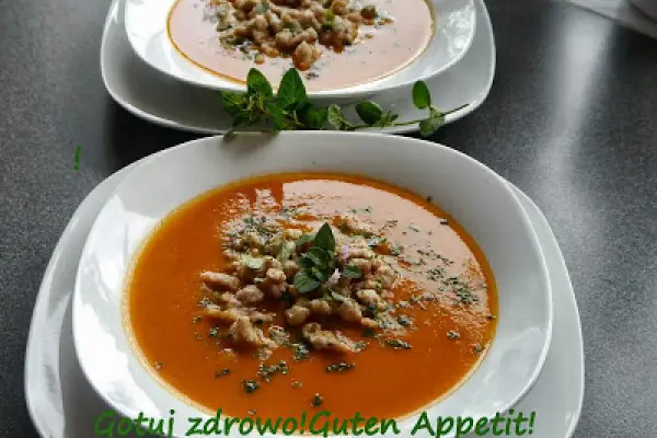 Zupa pomidorowa na włoski sposób - najlepsza