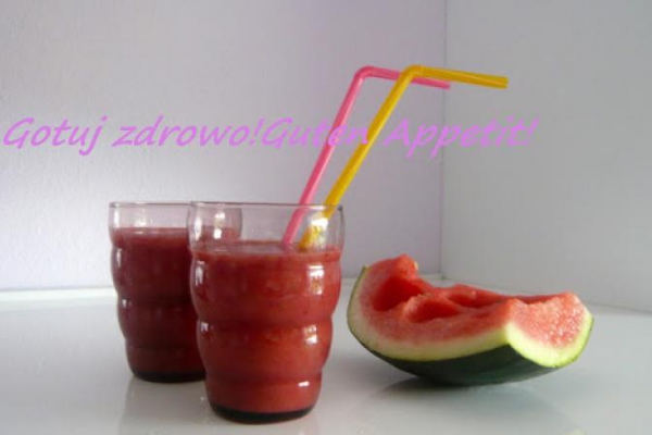 Smoothie arbuzowo-melonowo-truskawkowe