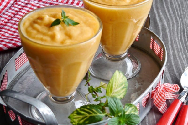 Smoothie z ananasem w roli głównej