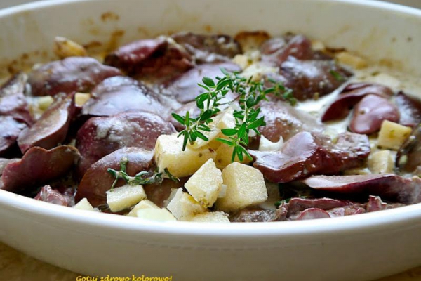 Wątróbka drobiowa w sosie śmietanowym - fit