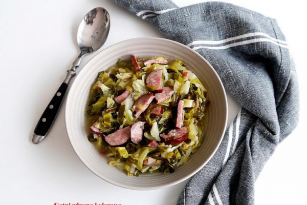 Bigos z młodej kapusty