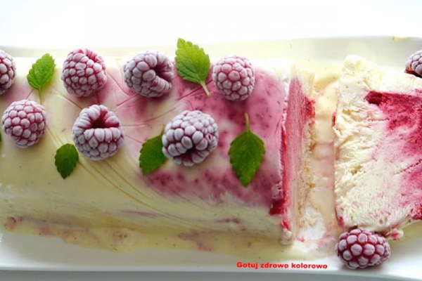 Waniliowe parfait z malinami