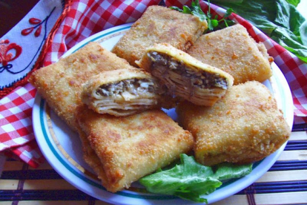 Krokiety z farszem pieczarkowo-jajecznym. Smaczne i sycące.