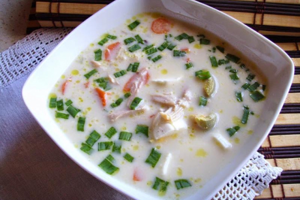 Zupa serowa z mozzarellą. Pyszna, sycąca, wykwintna :)