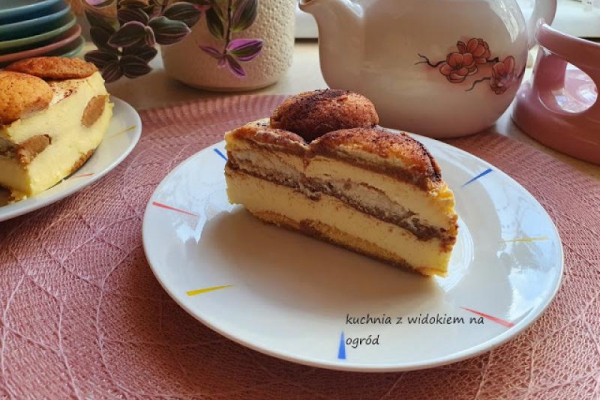 Sernik gotowany na kawowych biszkoptach