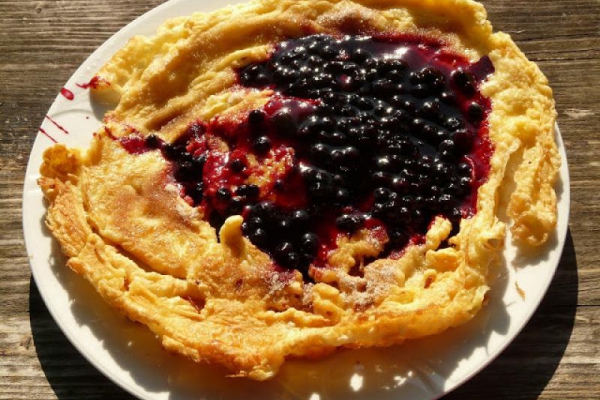 Omlet z płatkami owsianymi i żurawiną - fit wersja