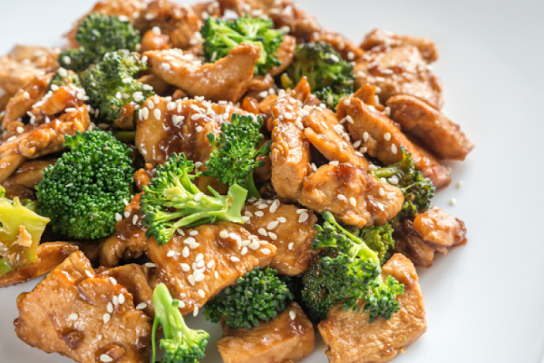 Zdrowy i Smaczny: Filet z Indyka z Brokułami - Przepis na Fit Obiad