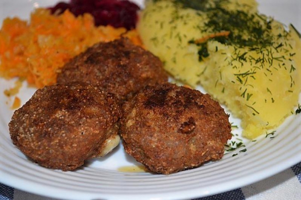 Kotlety mielone z serem mozzarella