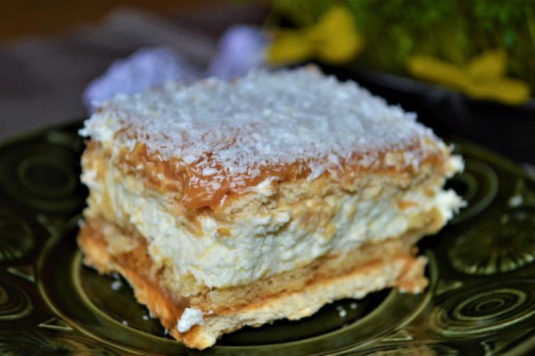 Krówka bez pieczenia na krakersach i herbatnikach