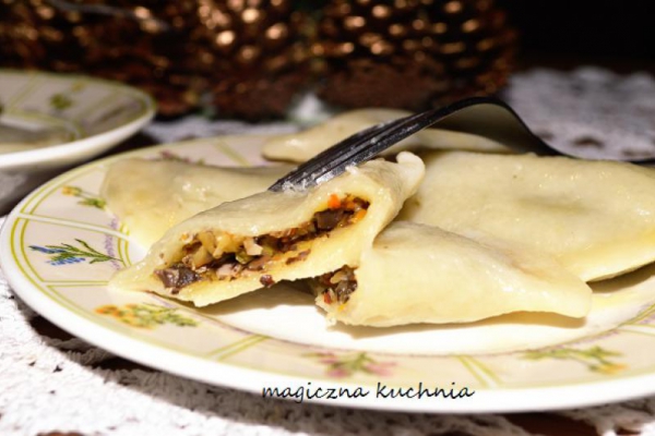 Pierogi z kapustą i grzbami II