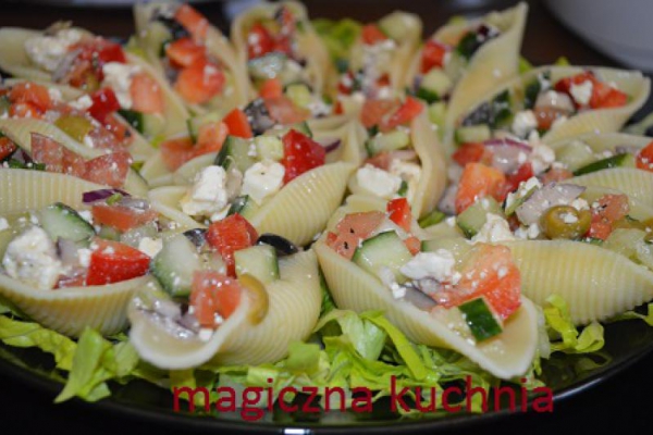 Nadziewany makaron conchiglioni