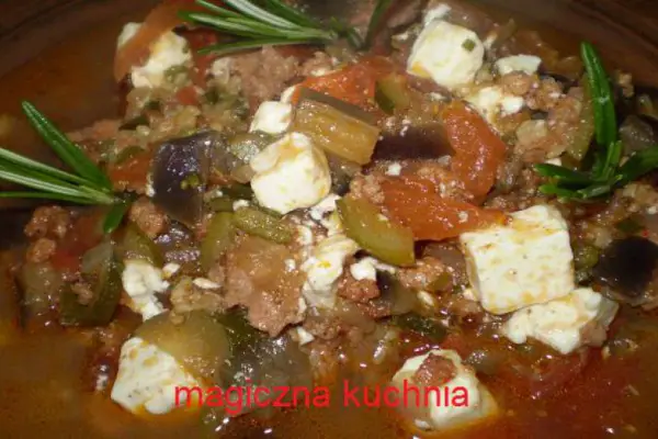 Ptrawka grecka i pomidory malinowe z Tesco