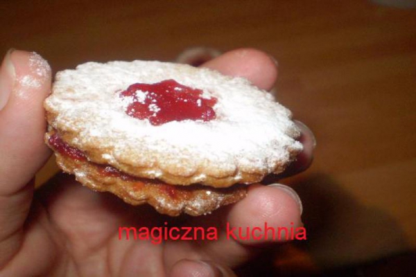 Kruche ciasteczka z marmoladą