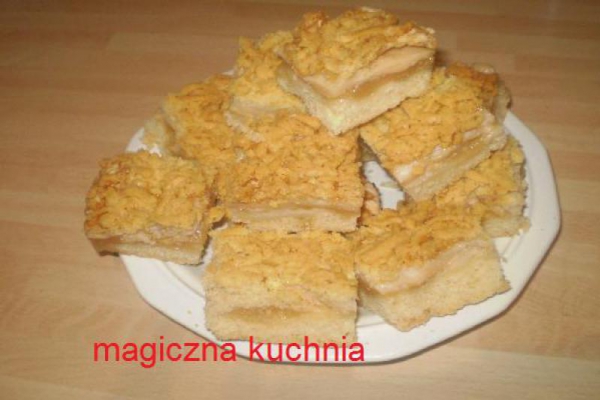 Szarlotka z budyniem
