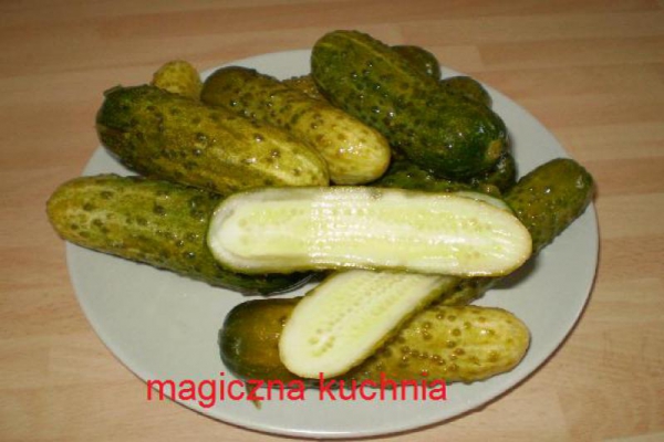 Ogórki małosolne