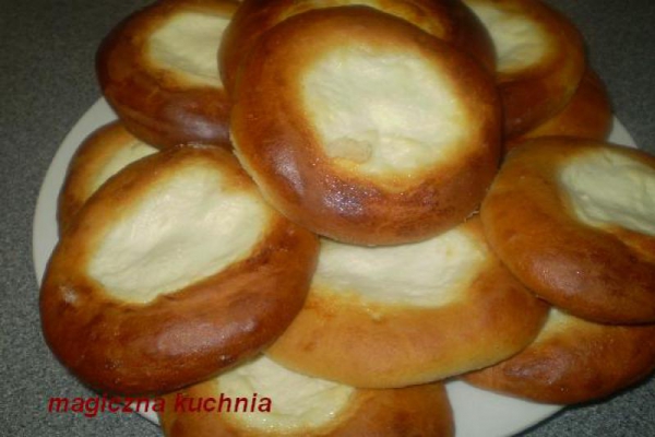 Drożdżówki z serem